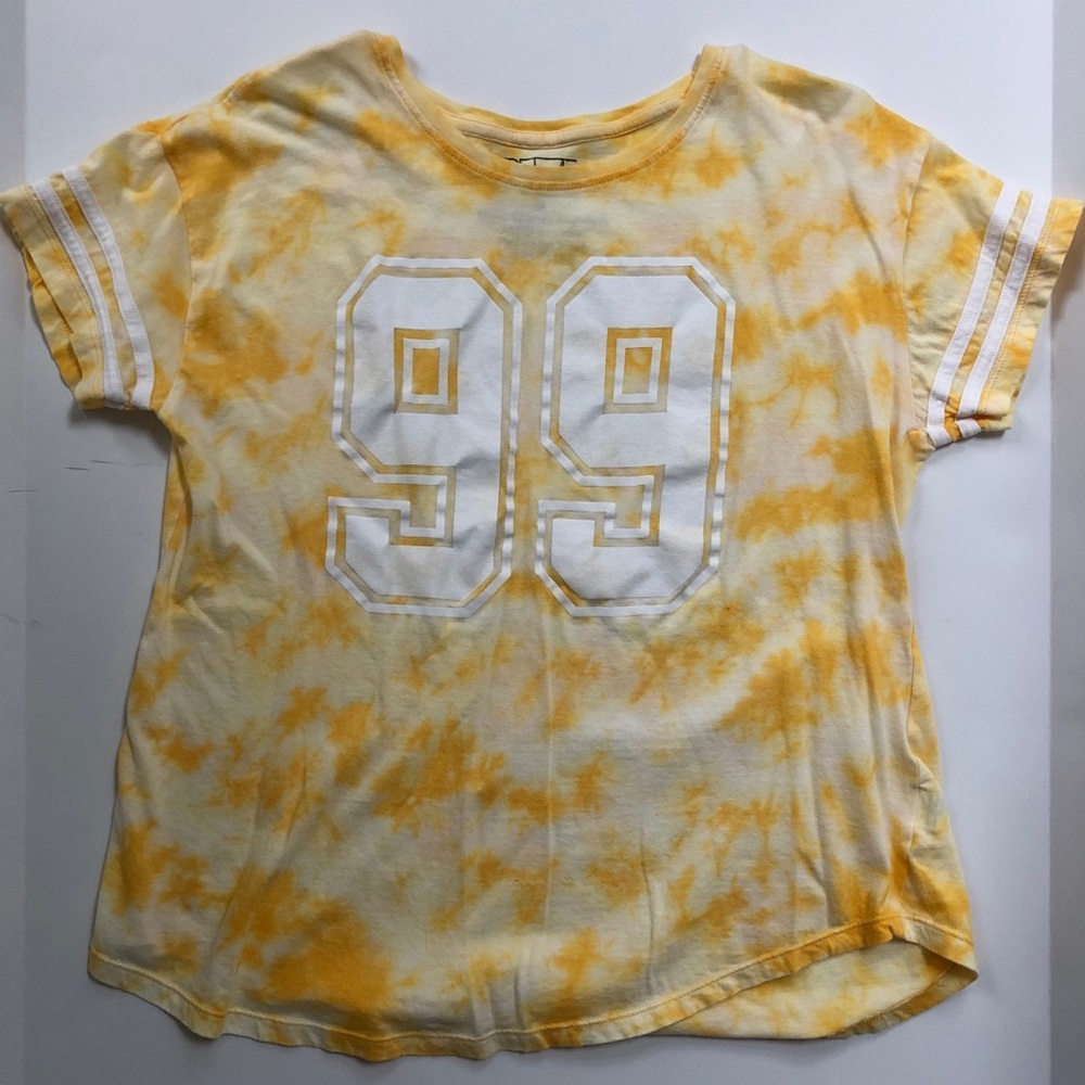 RUE21 -short sleeve top (barely worn!!)